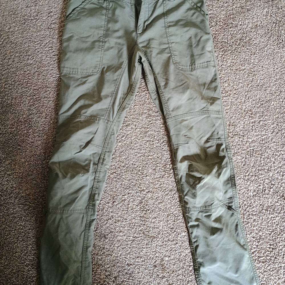 Columbia Women's Olive Cargo Pants
